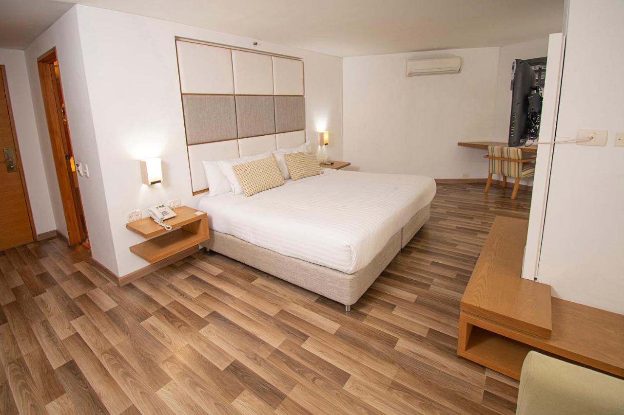 Hotel Cosmos Кали Экстерьер фото