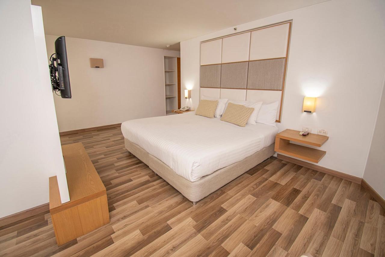 Hotel Cosmos Кали Экстерьер фото