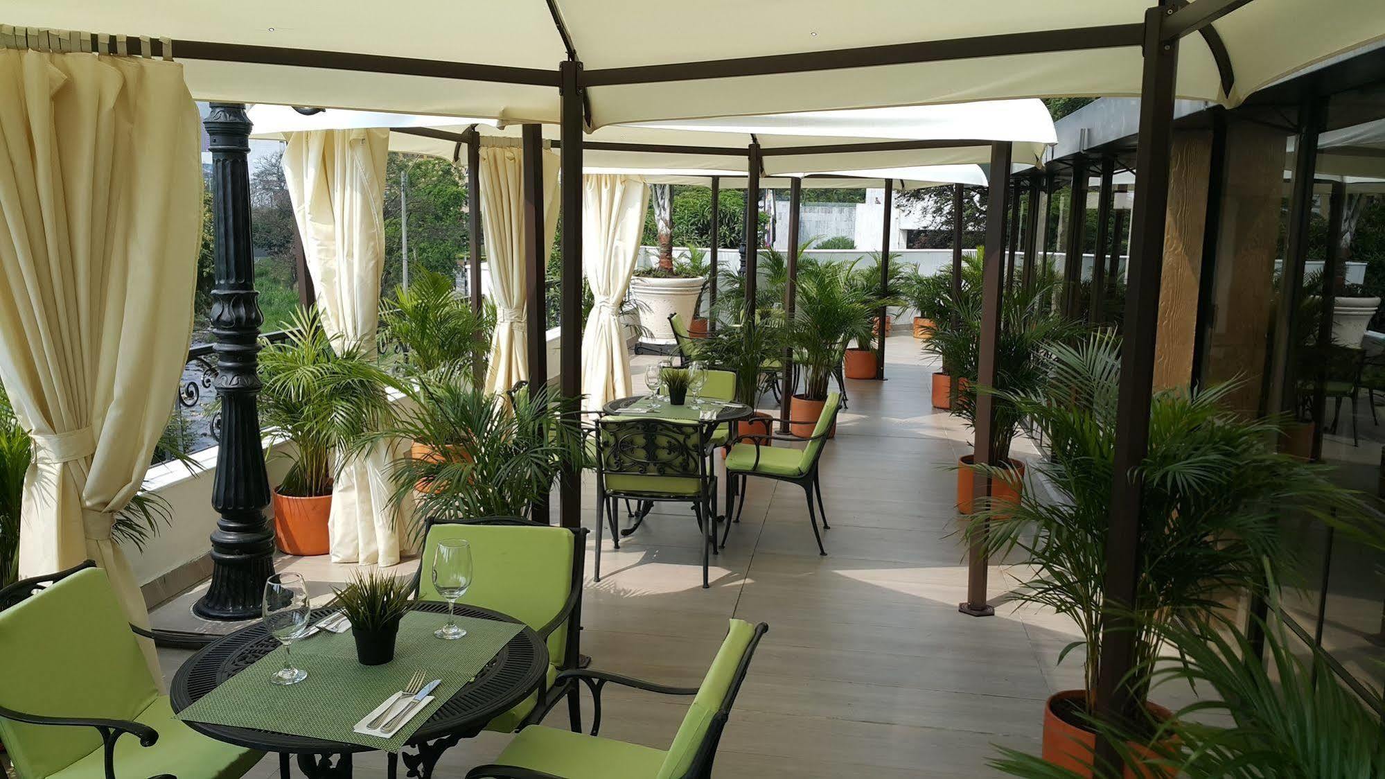 Hotel Cosmos Кали Экстерьер фото